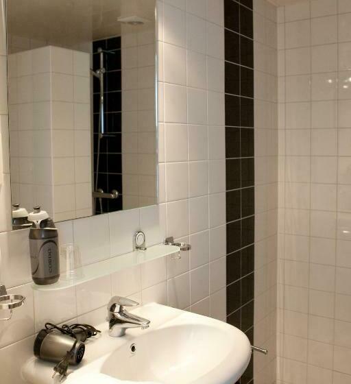 חדר משפחתי, Restaurant  De Vossenberg