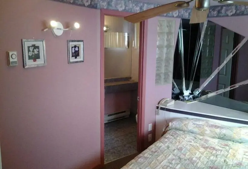 バスタブ付きスタンダードルーム, Motel Normandie