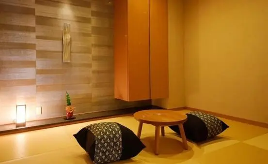 デラックスの4人部屋, Oyado The Earth