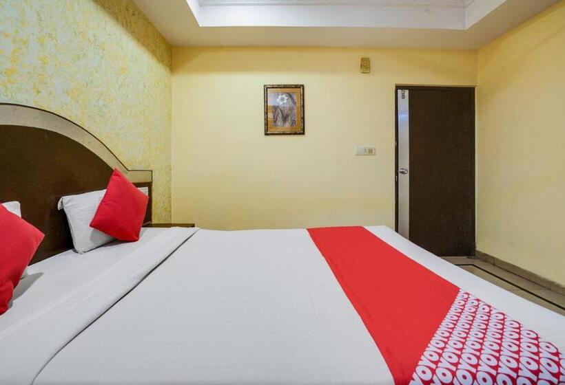 اتاق کلاسیک سه تخته, Grand Aarvi Inn