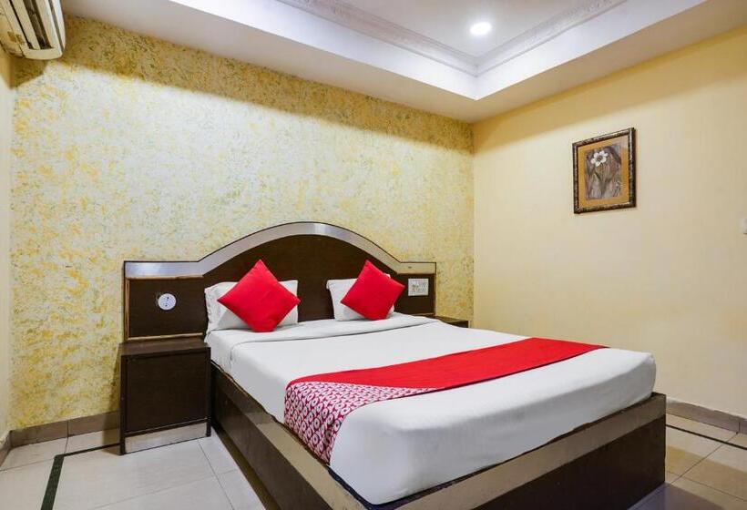 اتاق کلاسیک سه تخته, Grand Aarvi Inn