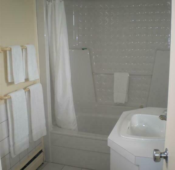 スタンダードシティビュールーム, Auberge Le Parasol