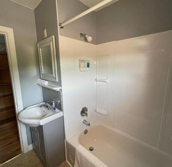 标准间, Auberge Restwell Motel