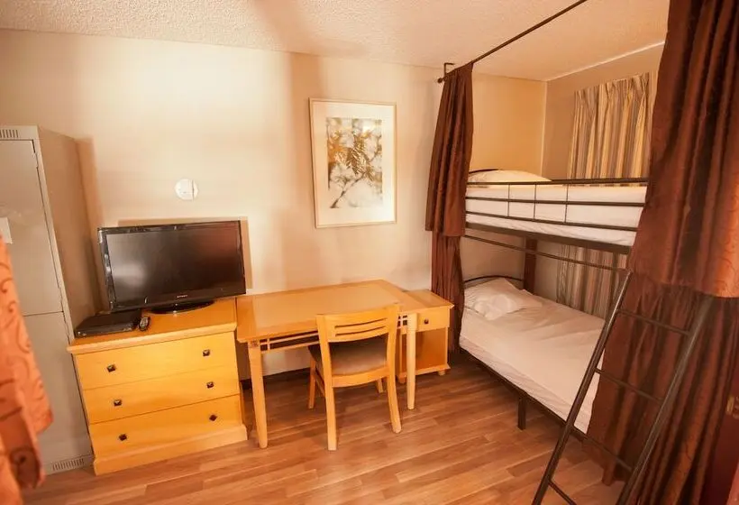 اتاق استاندارد چهار تخته, Banff International Hostel