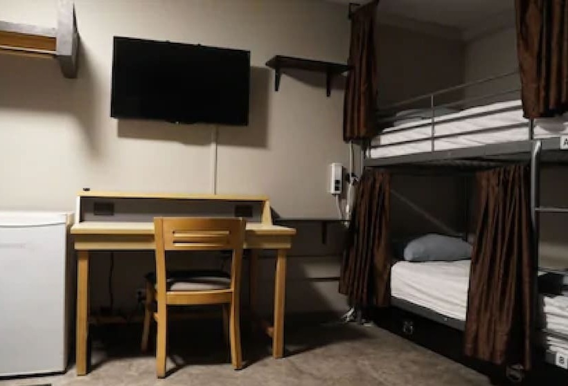 4 Bett Standardzimmer, Banff International Hostel