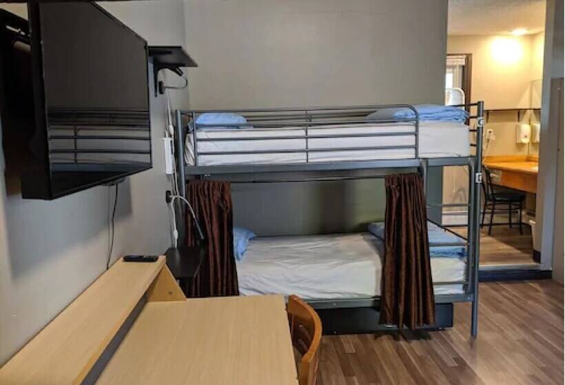 四人标准间, Banff International Hostel