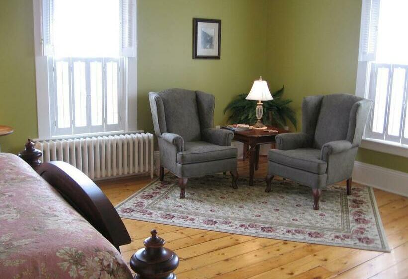 高级大房间, Louisbourg Heritage House