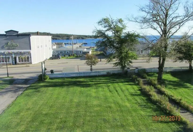 Superior-huone, Louisbourg Heritage House
