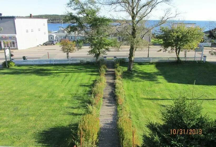 Superior-huone, Louisbourg Heritage House
