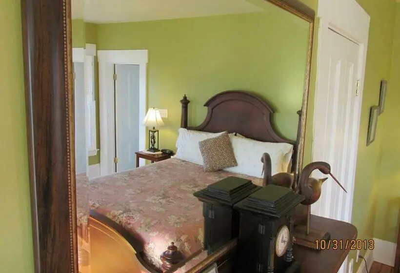Superior-huone, Louisbourg Heritage House