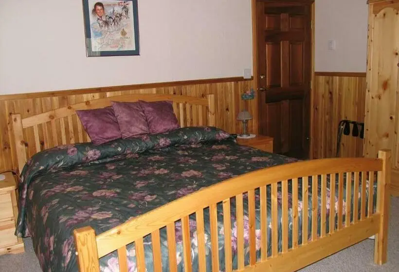 キングサイズベッドのスタンダードルーム, Blue Grouse Country Inn B&b