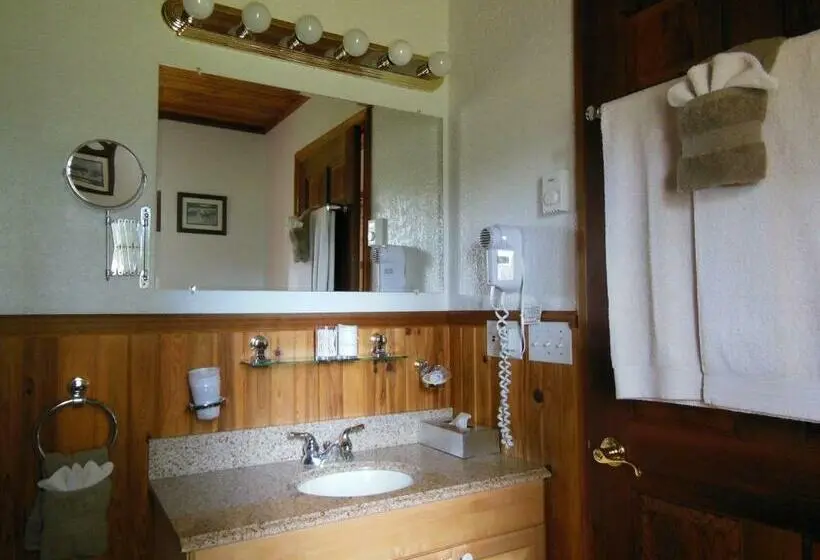 キングサイズベッドのスタンダードルーム, Blue Grouse Country Inn B&b