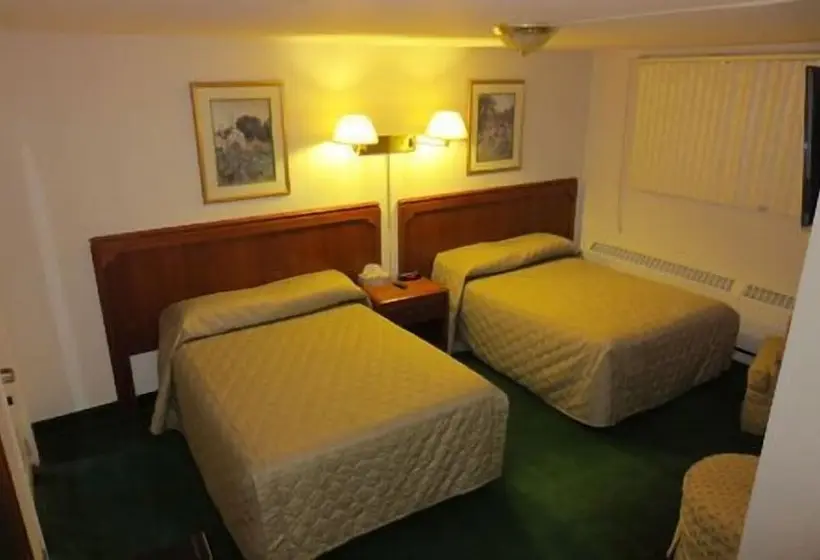 ２ダブルベッドのスタンダードルーム, Canadiana Motel