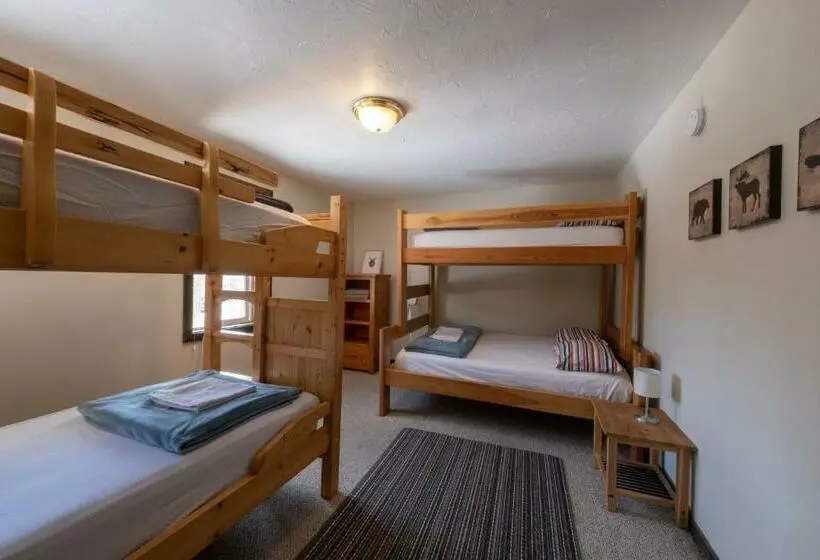Perhehuone, Dreamcatcher Hostel