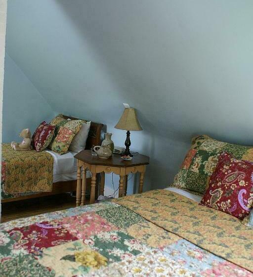 غرفة قياسية سرير ملكى, Fisherman's Daughter B&b