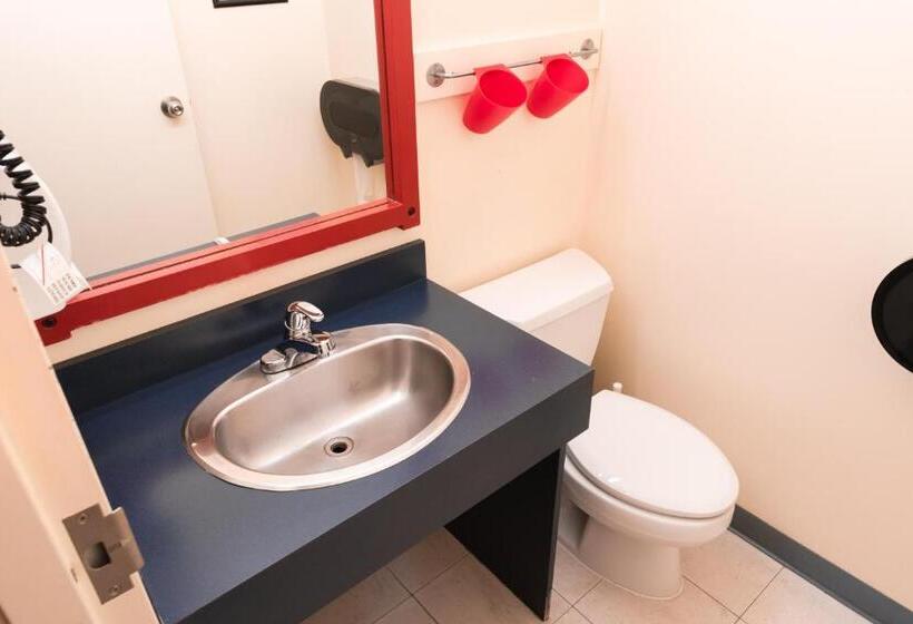 Номер Basic, Hi Banff Alpine Centre   Hostel