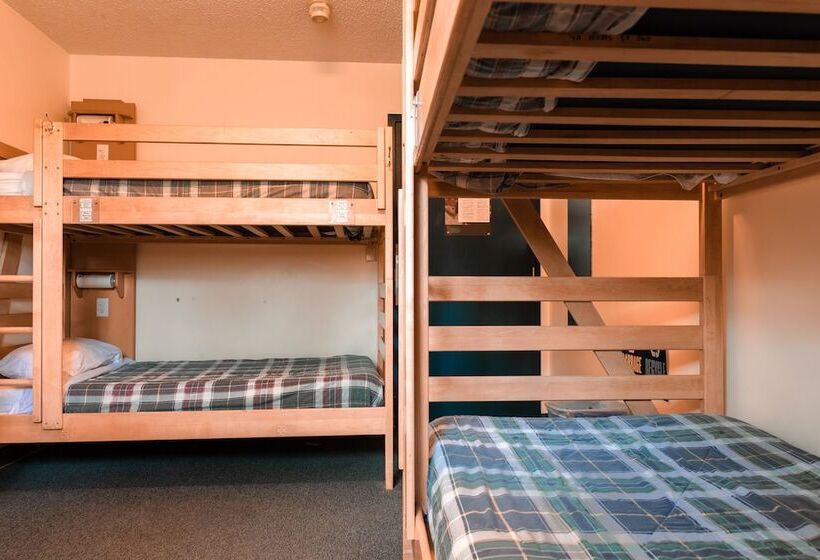 Номер Стандарт Совместная Ванная, Hi Banff Alpine Centre   Hostel