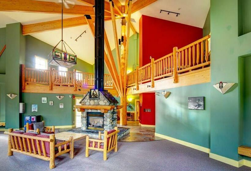 공용 욕실 구비 공동 객실 내의 침대, Hi Banff Alpine Centre   Hostel