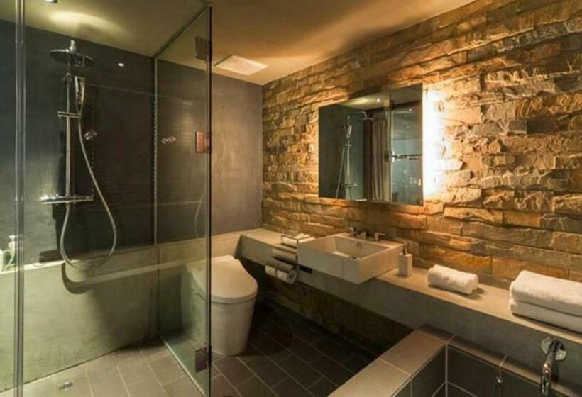 חדר סופריור, Cycle