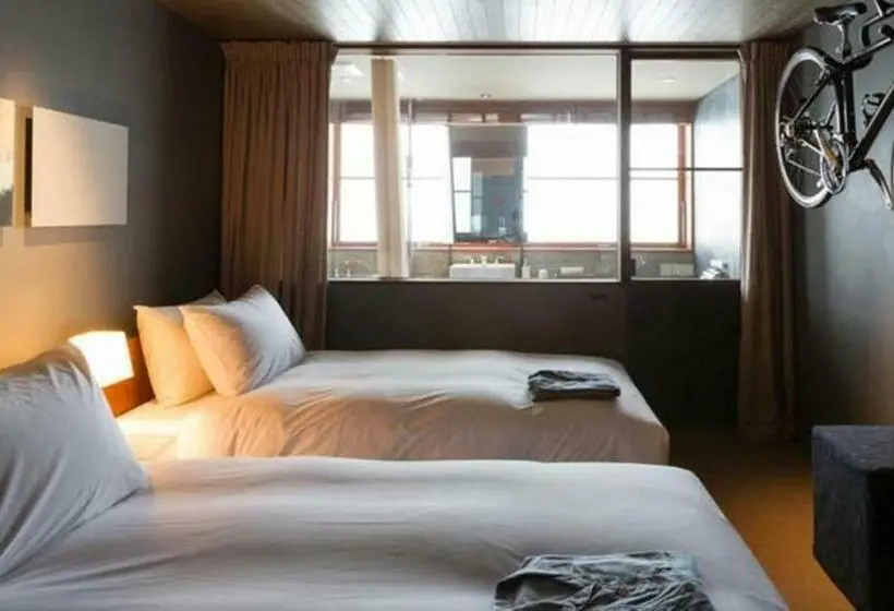 Standard Room, Cycle