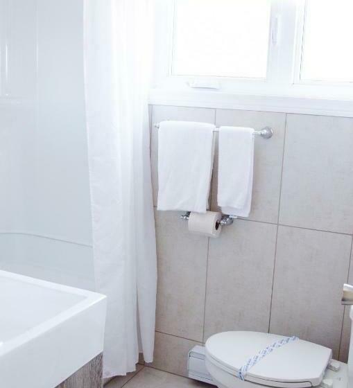 غرفه قياسيه سريرين مزدوجين, Hôtel écono One