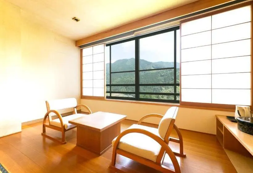 Family Room, Miki