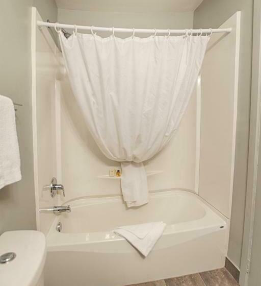 经济房, Le Fabreville Motel & Suites