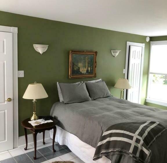 סוויטה נוף לגינה, Mahogany Manor Bed & Breakfast