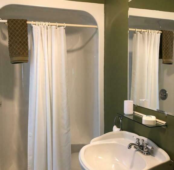 סוויטה נוף לגינה, Mahogany Manor Bed & Breakfast