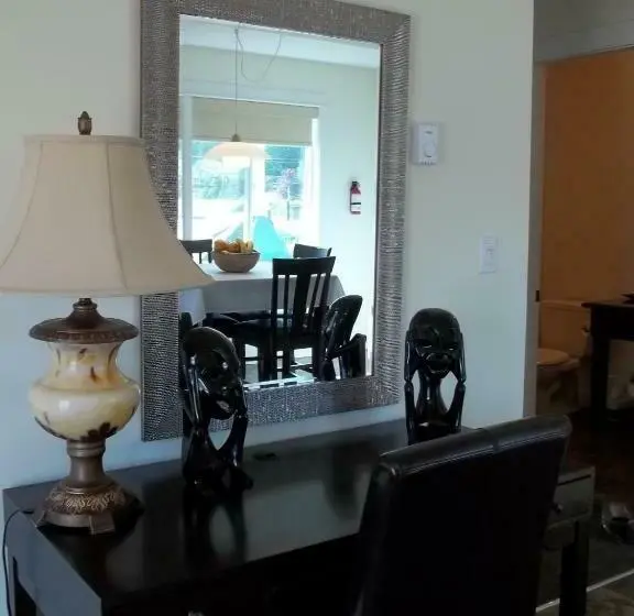 Sviitti, Bayshore Waterfront Inn
