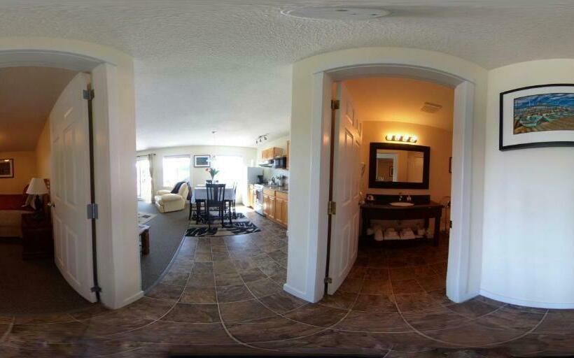 סוויטה, Bayshore Waterfront Inn