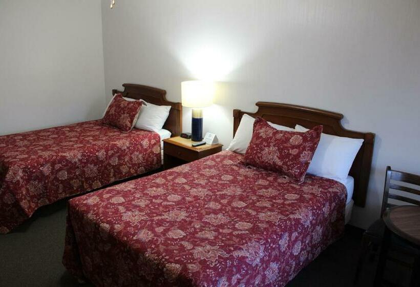 Номер Стандарт 2 Двуспальные Кровати, Welcome Inn