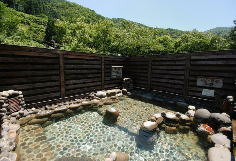 חדר סטנדרט לארבעה, Nakaya Ryokan