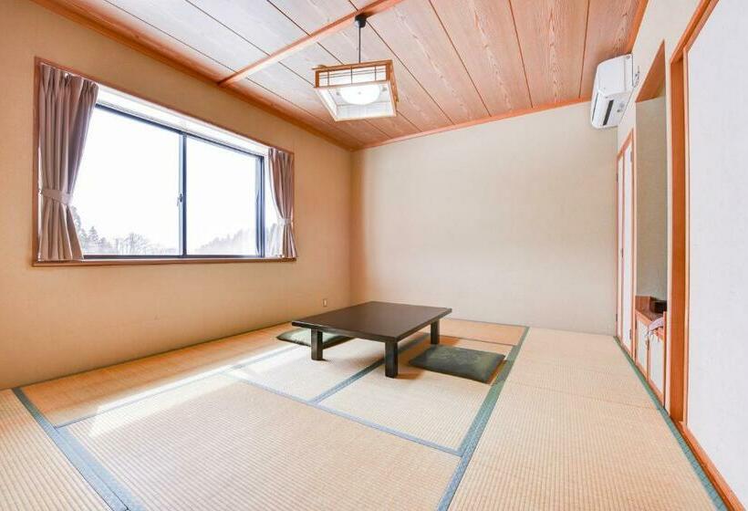 Quarto Quadruplo Estandar Banheiro Compartilhado, Kanoe