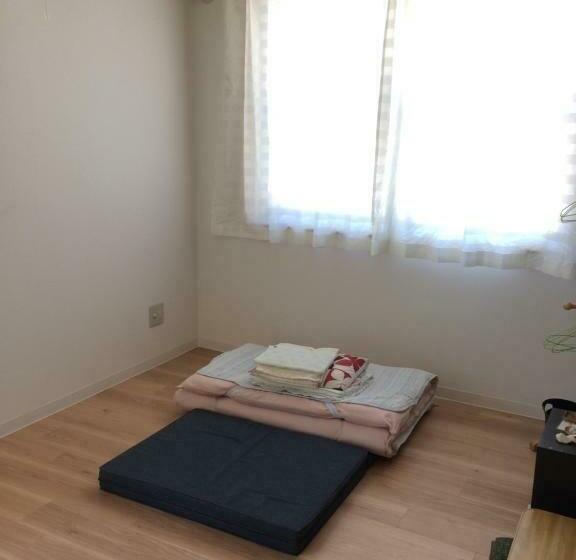 غرفة قياسية ثلاثية, Minshuku Irayoi