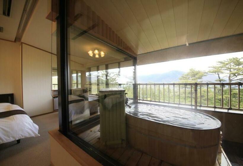 غرفة ديلوكس, Yutorelo An