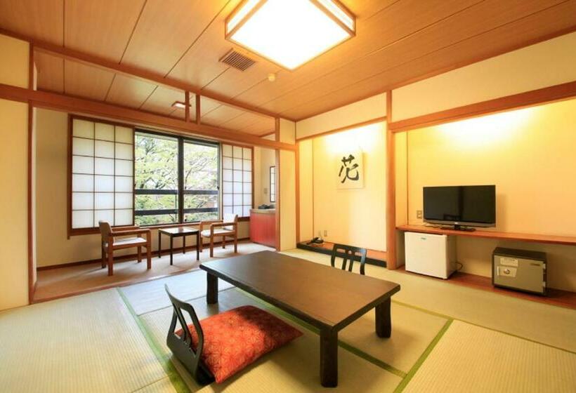 غرفة قياسية حمام مشترك, Yutorelo An