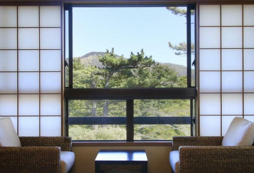 غرفة قياسية حمام مشترك, Yutorelo An