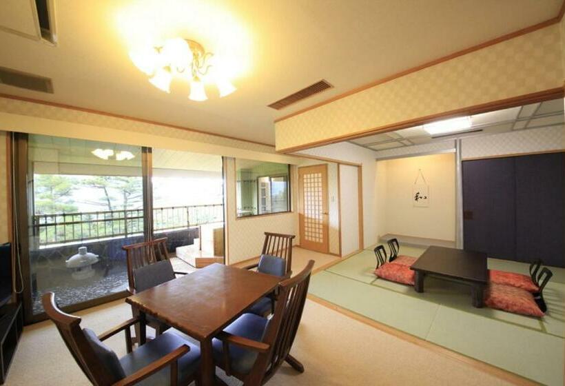 غرفة ديلوكس, Yutorelo An