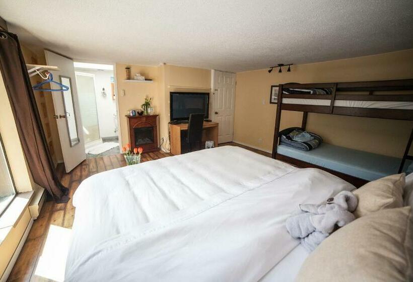 סוויטה עם מרפסת, Tall Trees Bed & Breakfast