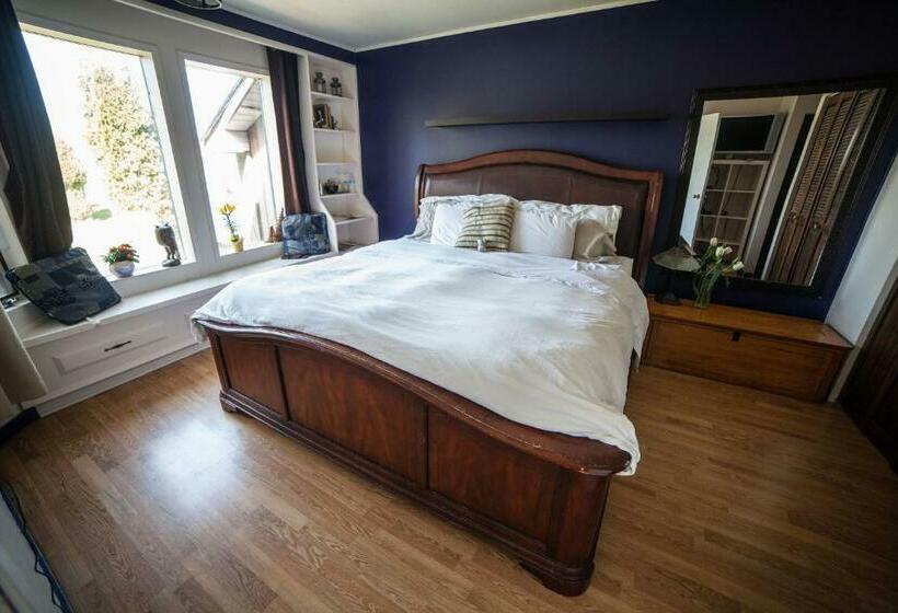 חדר דלוקס עם מיטת קינג, Tall Trees Bed & Breakfast