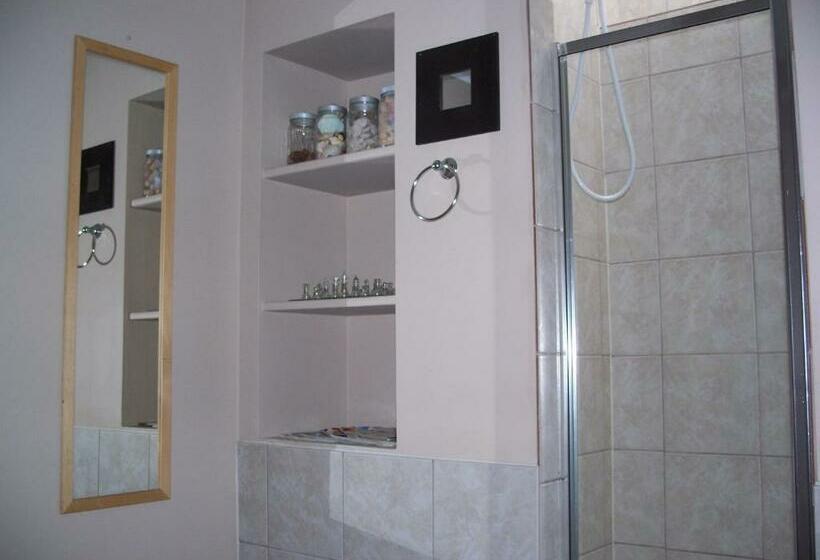 חדר דלוקס עם מיטת קינג, Tall Trees Bed & Breakfast