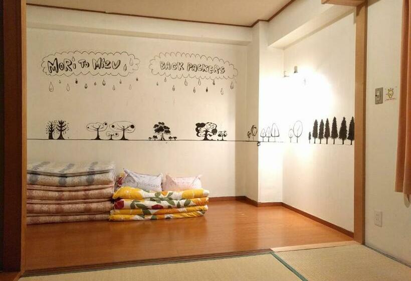 패밀리 룸 공용 욕실, Local Knot Backpackers  Moritomizu