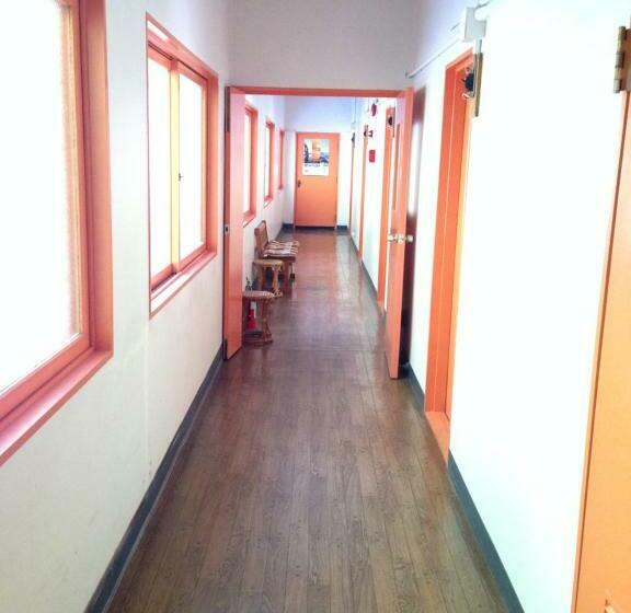 标准四人间共用浴室, Amanohashidate Youth Hostel