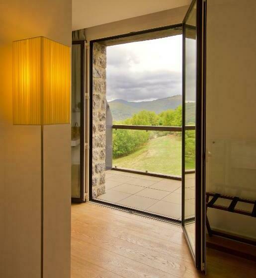 マウンテンビューデラックスルーム, Arantza Hotela  Adults Only