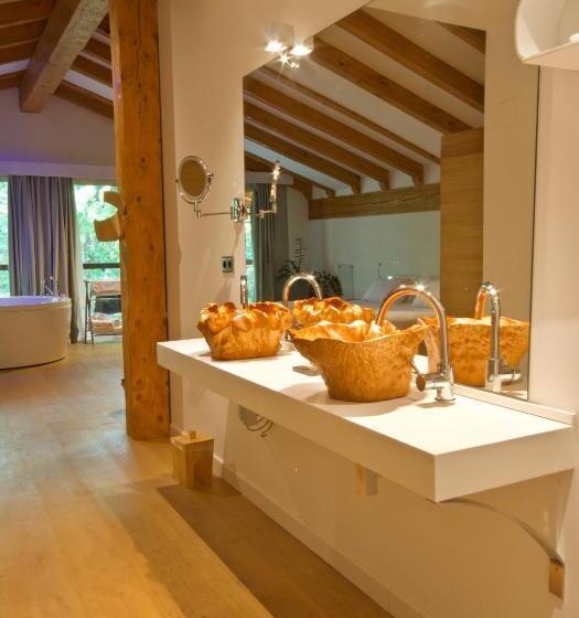 سوییت جونیور, Arantza Hotela  Adults Only