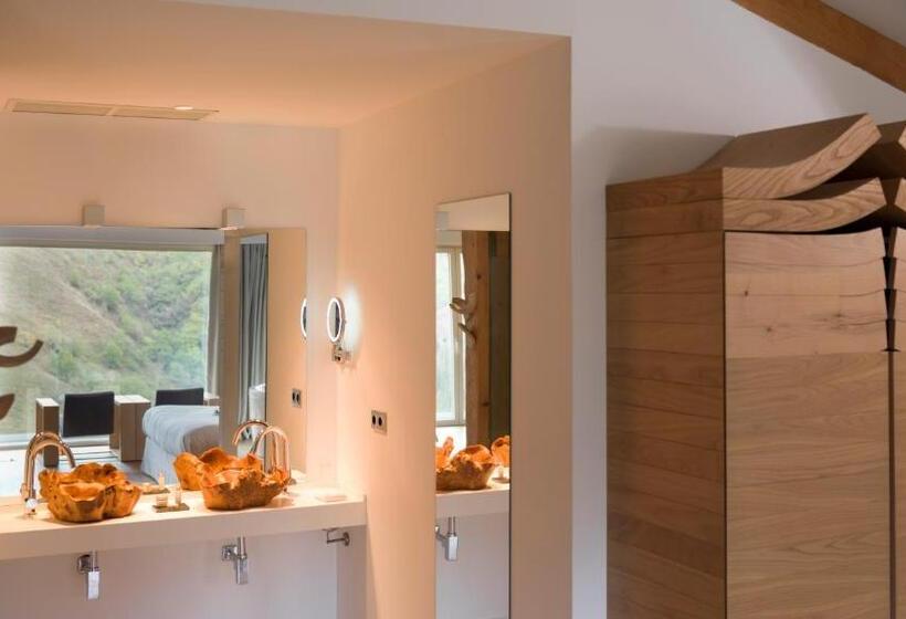 سوییت جونیور, Arantza Hotela  Adults Only