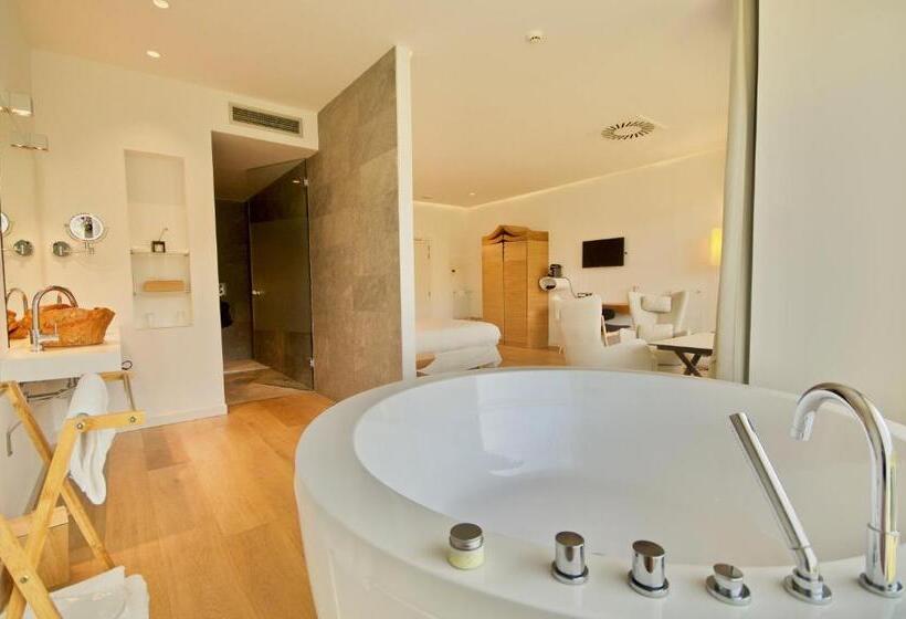 Premium room w/ mountain view, Arantza Hotela  Adults Only