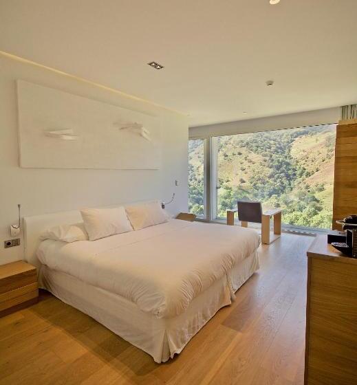 سوییت لوکس, Arantza Hotela  Adults Only