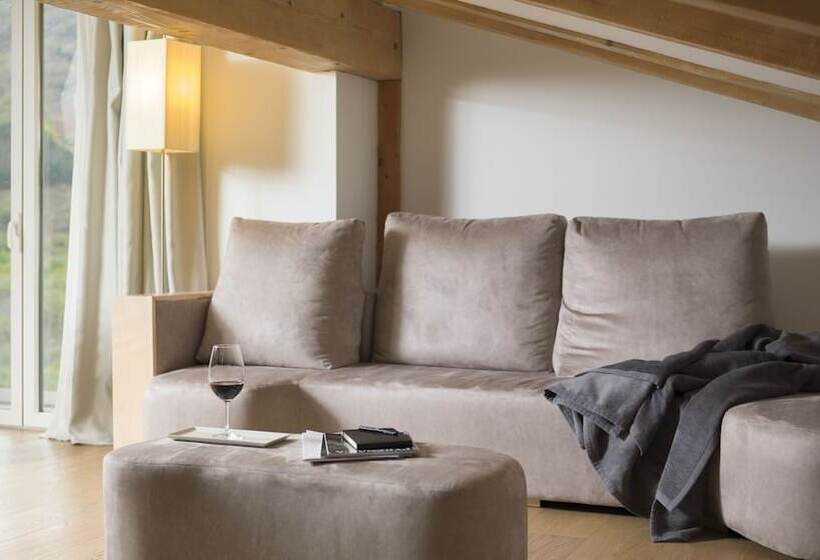 سوییت جونیور, Arantza Hotela  Adults Only